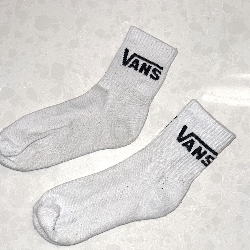 Classic White Crew socks 🧦